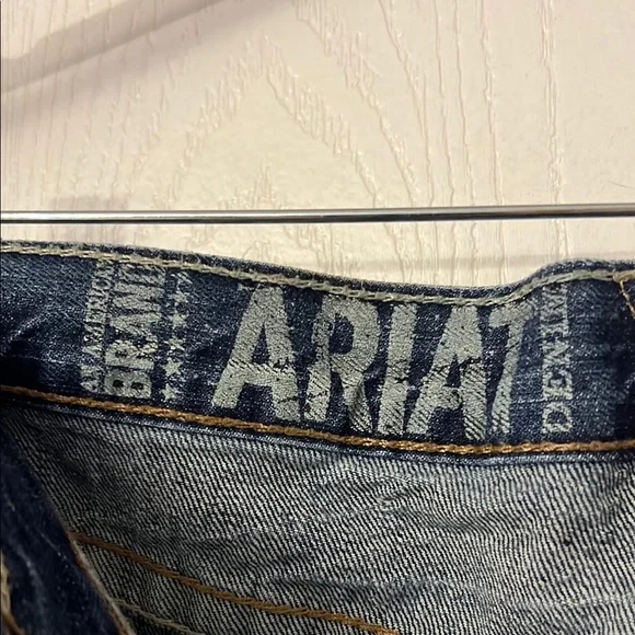 Ariat Blue Straight Jeans Classic Denim Style - Picture 4 of 9